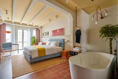 Deluxe King Studio — The Urban Resort by CIRCADIAN